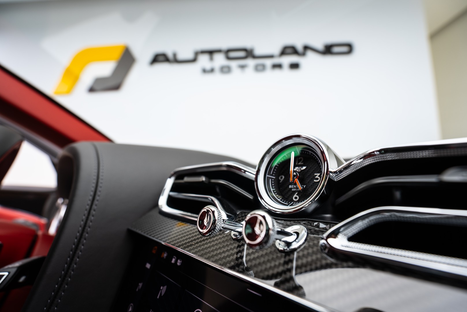 2023 BENTLEY BENTAYGA S | HIGH SPEC | DIAMOND QUILT LEATHER | REAR ENTERTAINMENT | CARBON INTERIORS